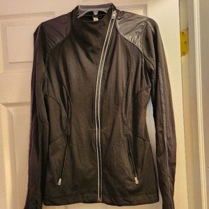 Lululemon Women's Run: Track Time Jacket Black Size 6 Breathable Stretch